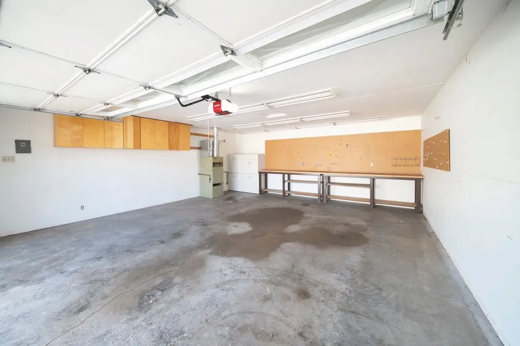 70 Hill Drive Fort Mcmurray AB T9H 2A2