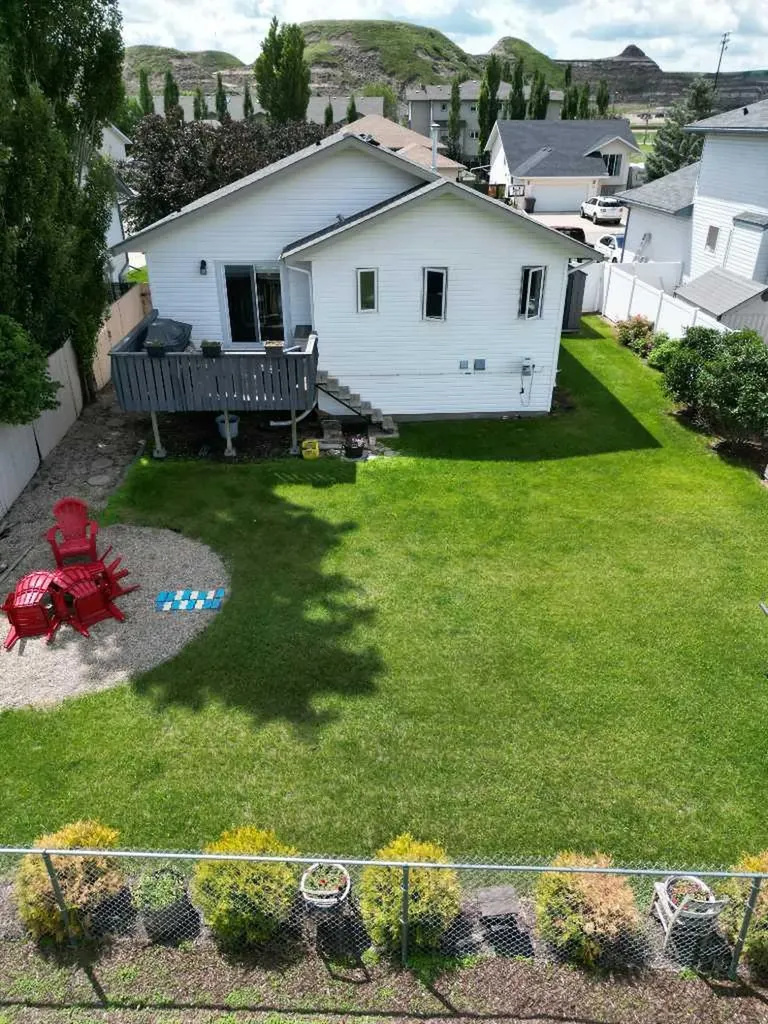 4 Willow Point Drumheller AB T0J 0Y5