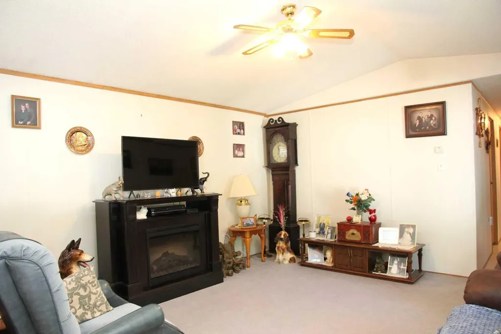 302 1 Avenue W Maidstone SK S0M 1M0