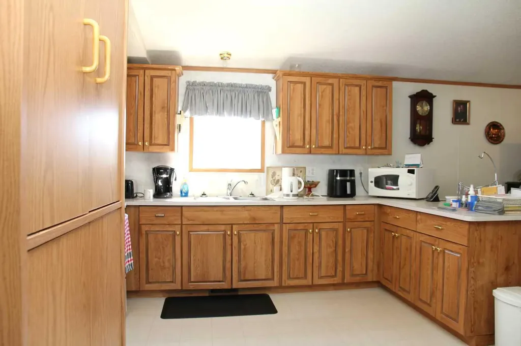 302 1 Avenue W Maidstone SK S0M 1M0