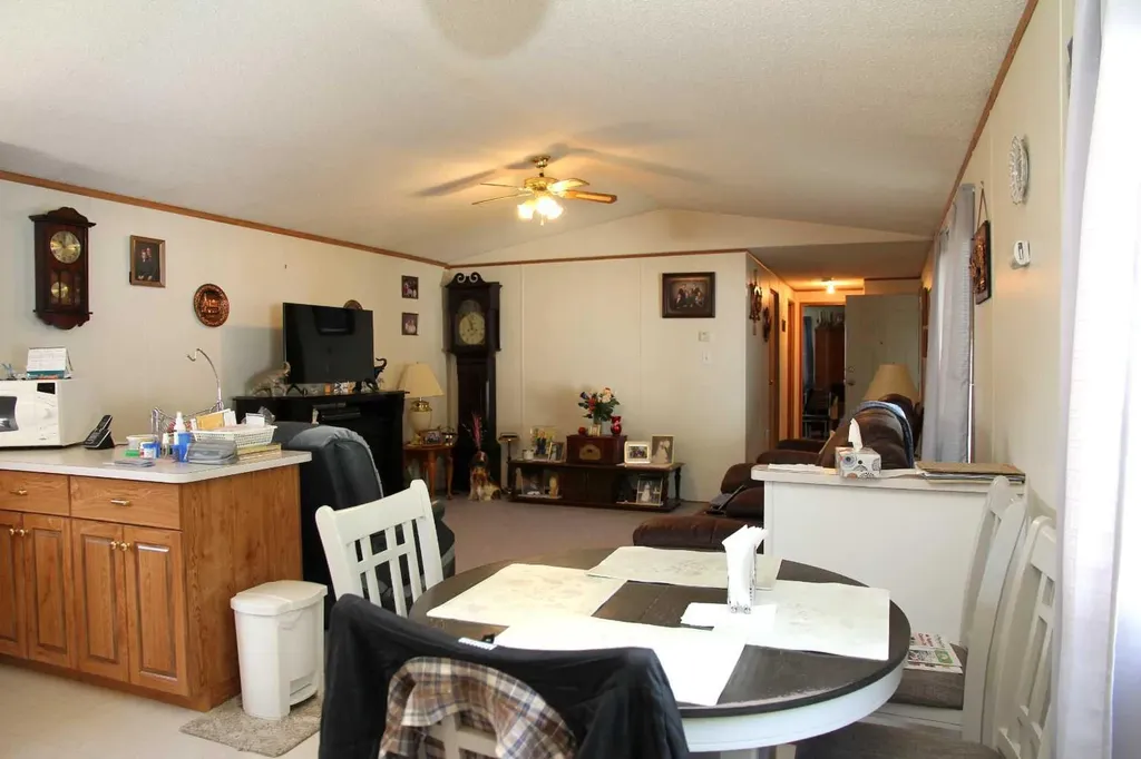 302 1 Avenue W Maidstone SK S0M 1M0