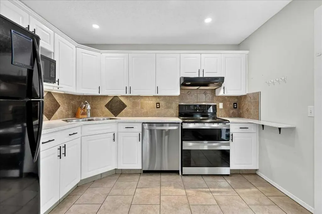 39 Bridlewood Avenue SW Calgary AB T2Y3T3