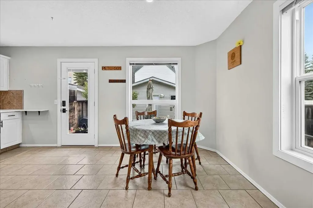 39 Bridlewood Avenue SW Calgary AB T2Y3T3