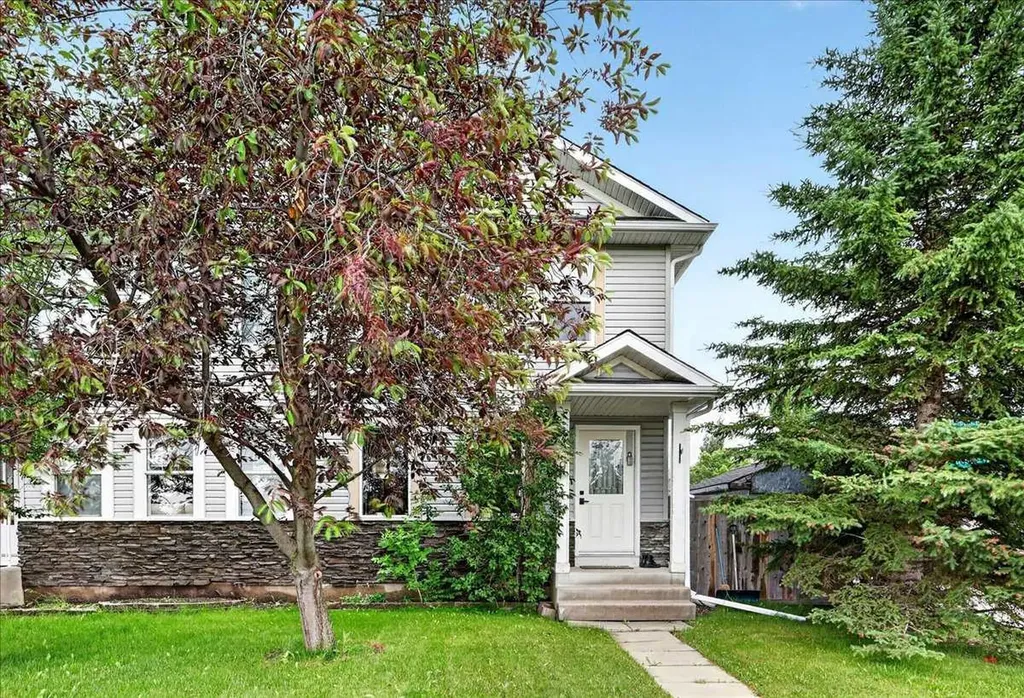 39 Bridlewood Avenue SW Calgary AB T2Y3T3
