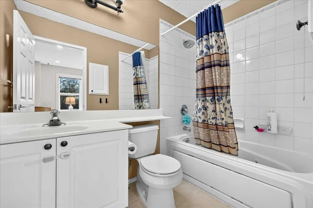 39 Bridlewood Avenue SW Calgary AB T2Y3T3