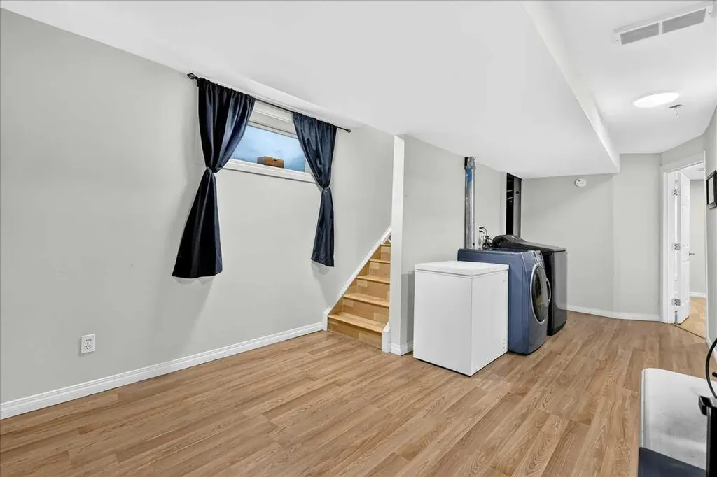 39 Bridlewood Avenue SW Calgary AB T2Y3T3