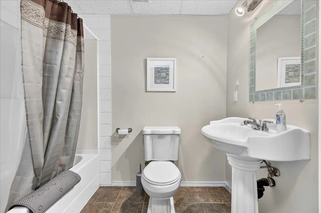 39 Bridlewood Avenue SW Calgary AB T2Y3T3