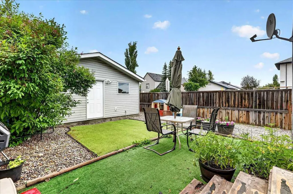 39 Bridlewood Avenue SW Calgary AB T2Y3T3