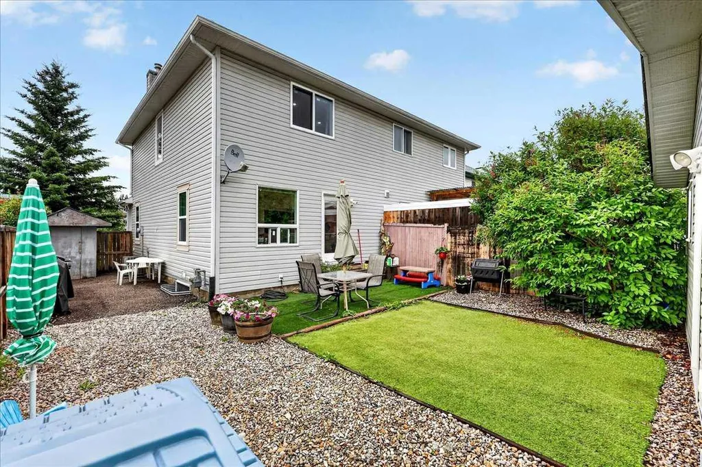 39 Bridlewood Avenue SW Calgary AB T2Y3T3