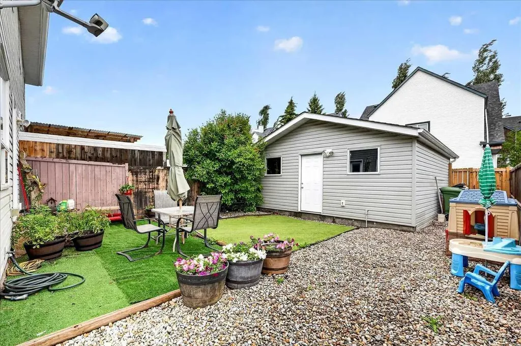 39 Bridlewood Avenue SW Calgary AB T2Y3T3