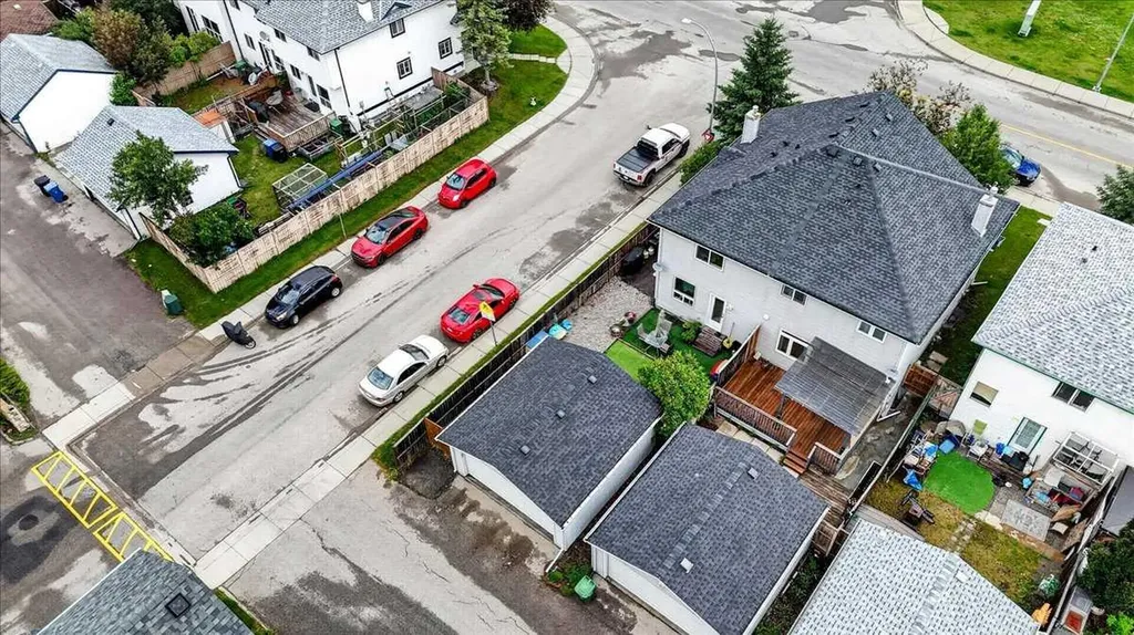 39 Bridlewood Avenue SW Calgary AB T2Y3T3
