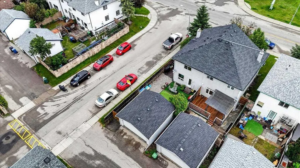 39 Bridlewood Avenue SW Calgary AB T2Y3T3