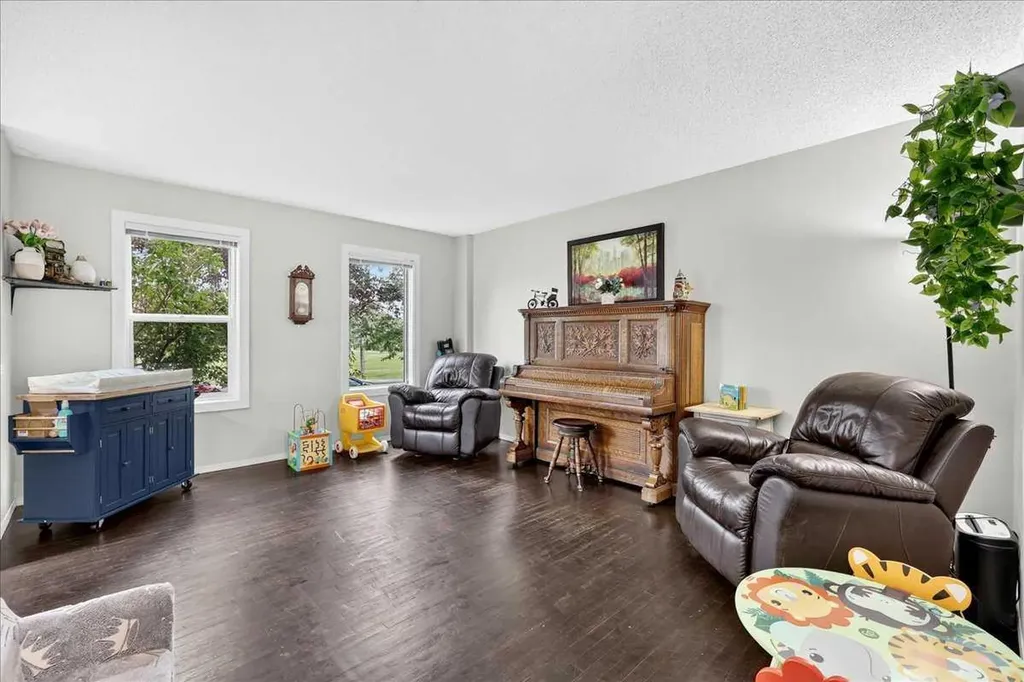 39 Bridlewood Avenue SW Calgary AB T2Y3T3