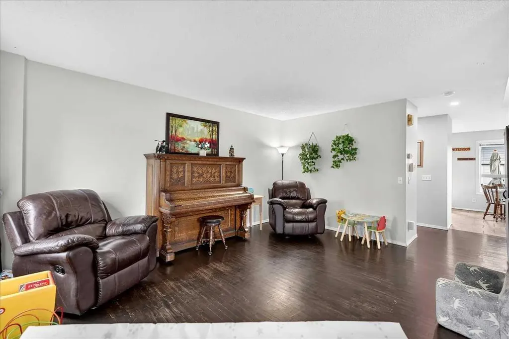 39 Bridlewood Avenue SW Calgary AB T2Y3T3