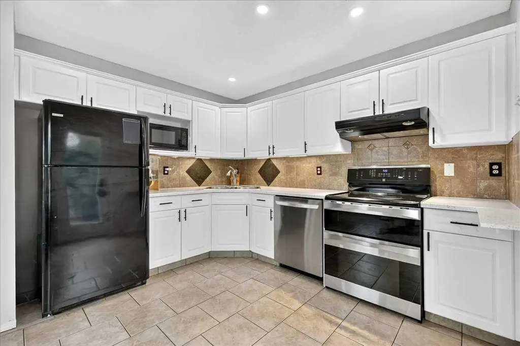 39 Bridlewood Avenue SW Calgary AB T2Y3T3