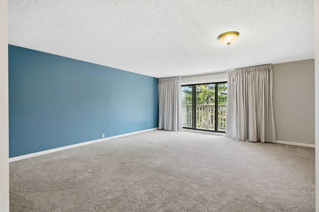 16 Wood Crescent SW Calgary AB T2W 4B6