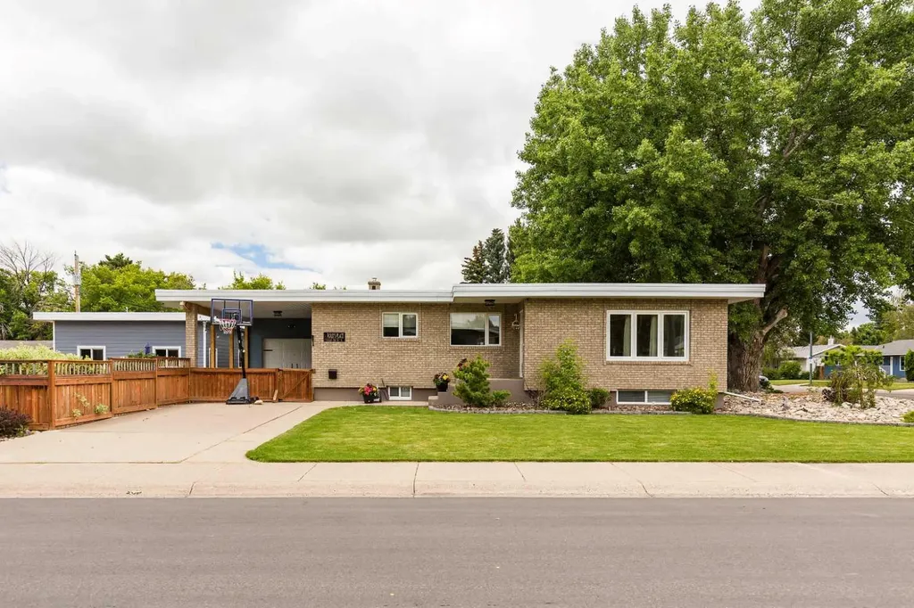 1606 18 Street S Lethbridge AB T1K 2B4