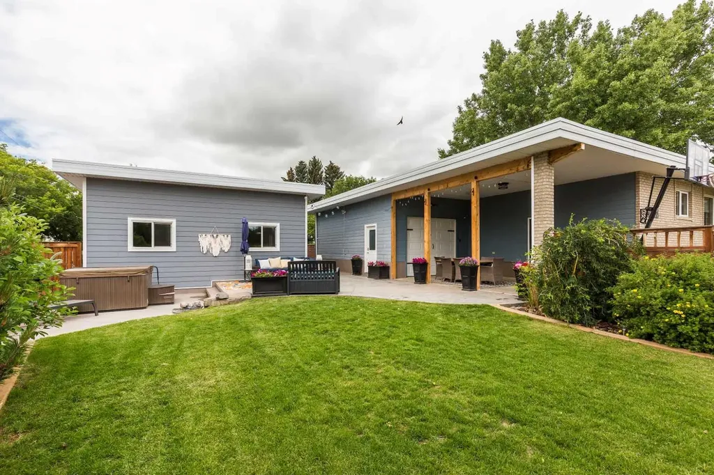 1606 18 Street S Lethbridge AB T1K 2B4