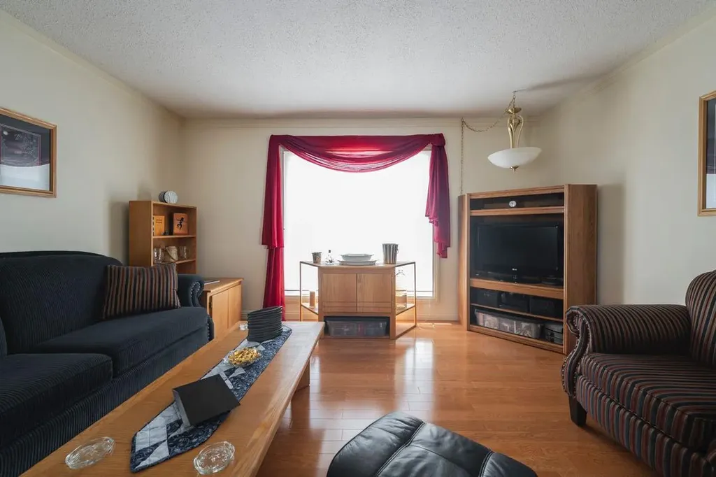 100 Caldwell Crescent Fort Mcmurray AB T9K 1G2