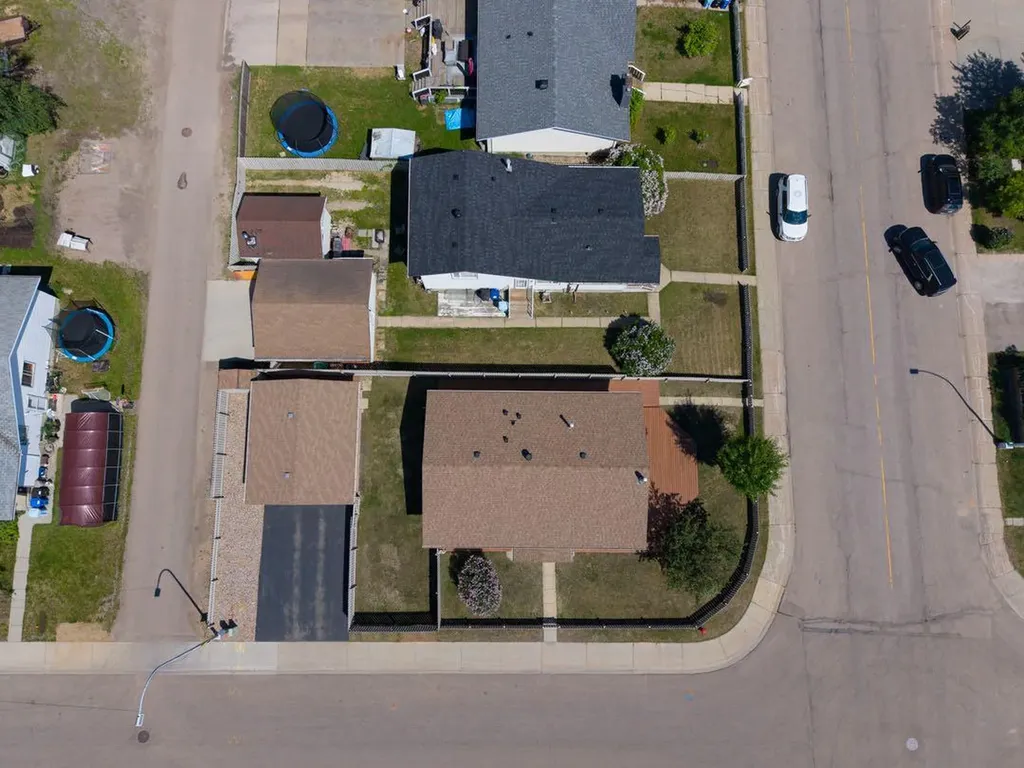 100 Caldwell Crescent Fort Mcmurray AB T9K 1G2