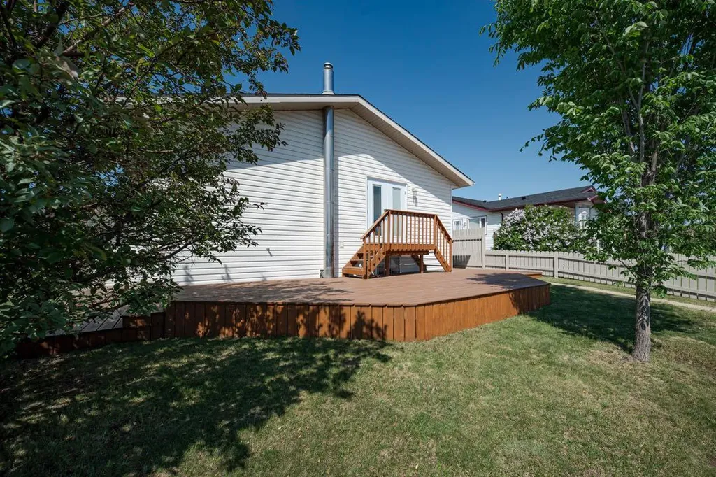 100 Caldwell Crescent Fort Mcmurray AB T9K 1G2