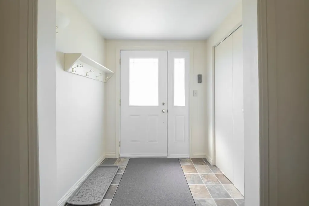 100 Caldwell Crescent Fort Mcmurray AB T9K 1G2