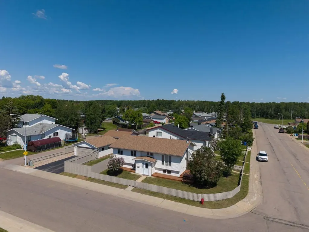 100 Caldwell Crescent Fort Mcmurray AB T9K 1G2