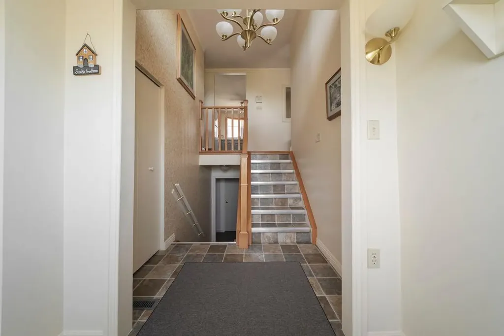 100 Caldwell Crescent Fort Mcmurray AB T9K 1G2