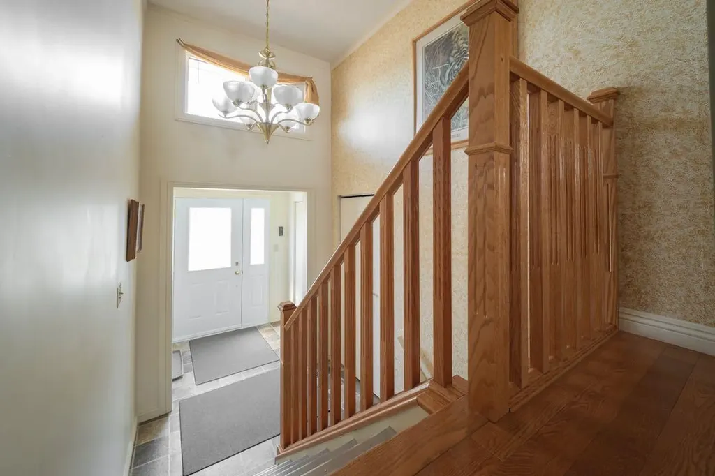 100 Caldwell Crescent Fort Mcmurray AB T9K 1G2
