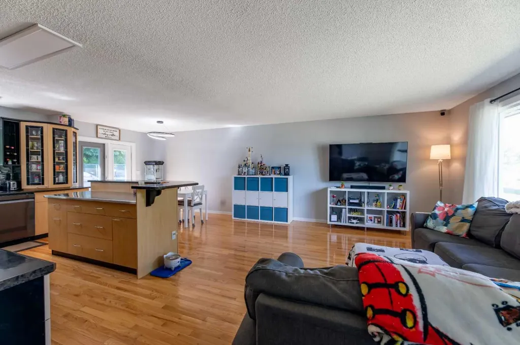 153 Alder Drive Hinton AB T7V 1C9