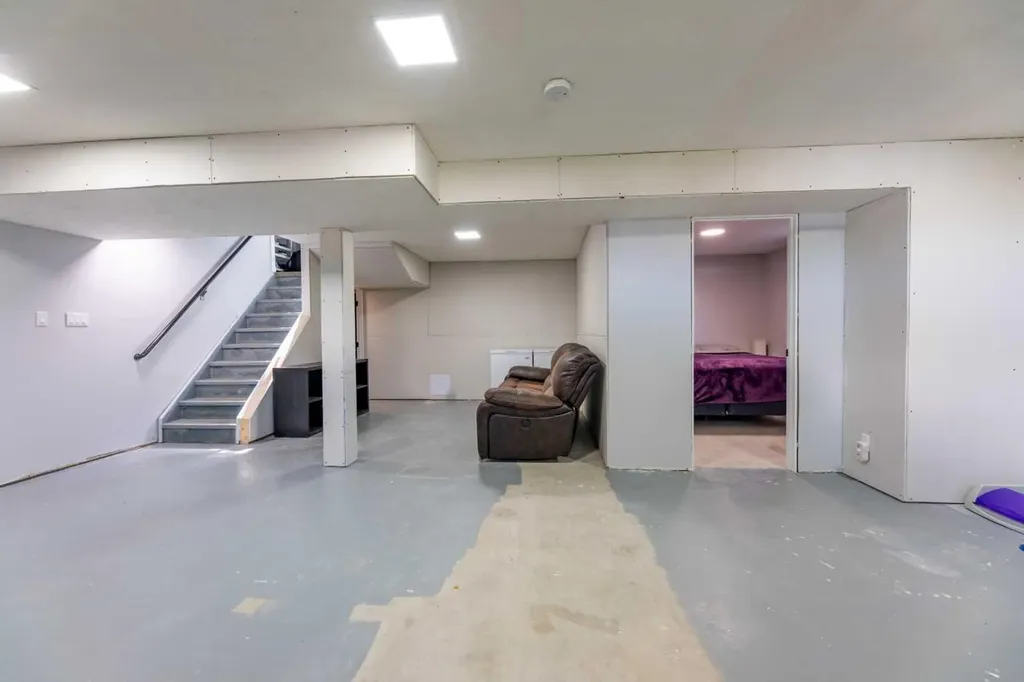 153 Alder Drive Hinton AB T7V 1C9