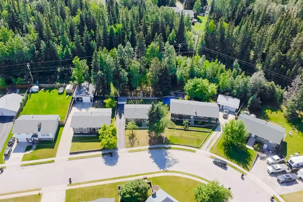 153 Alder Drive Hinton AB T7V 1C9