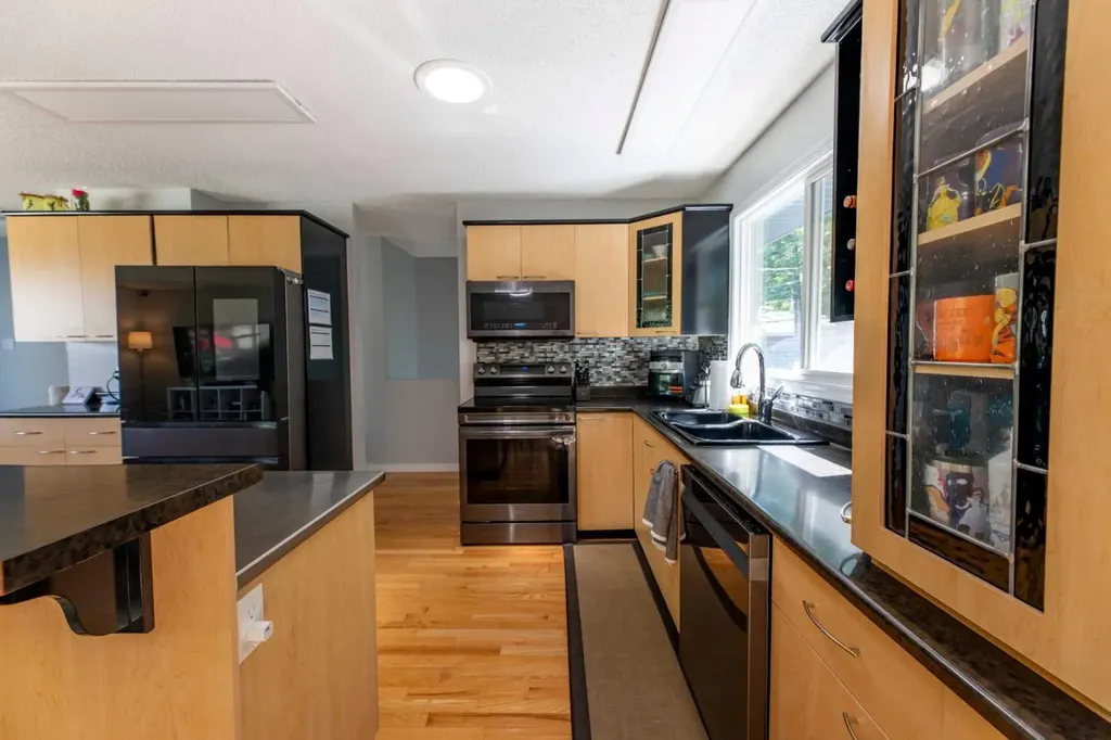 153 Alder Drive Hinton AB T7V 1C9