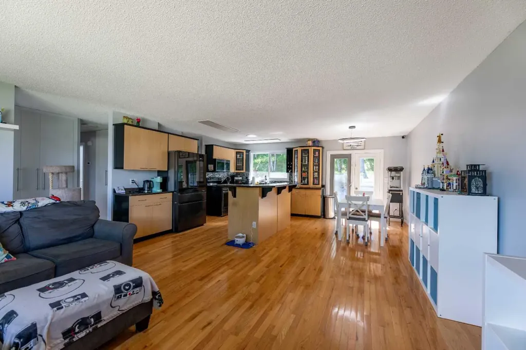 153 Alder Drive Hinton AB T7V 1C9