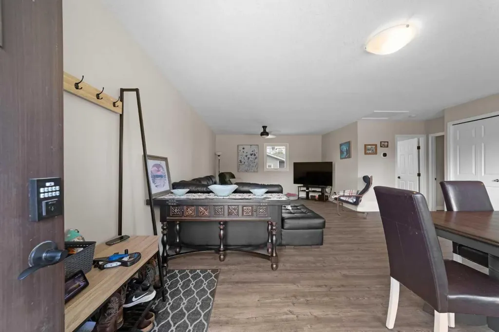 5302 49 Street Daysland AB T0B1A0