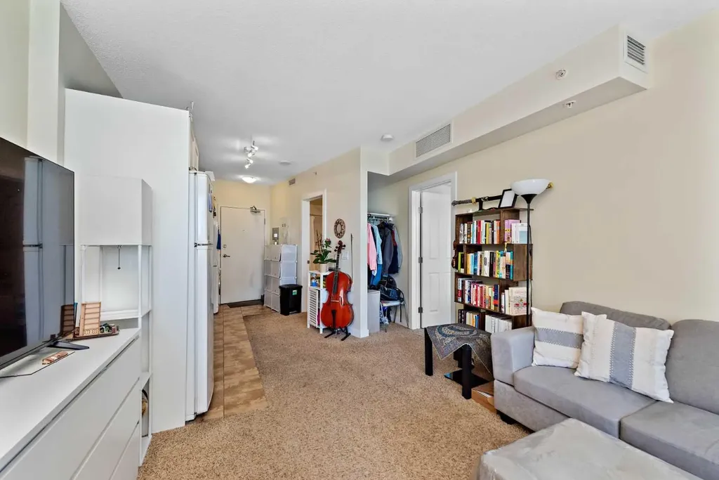 3830 Brentwood Road NW Calgary AB T2L 2J9