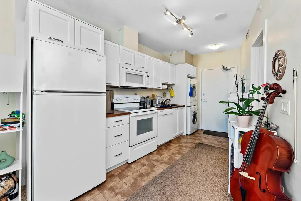 3830 Brentwood Road NW Calgary AB T2L 2J9