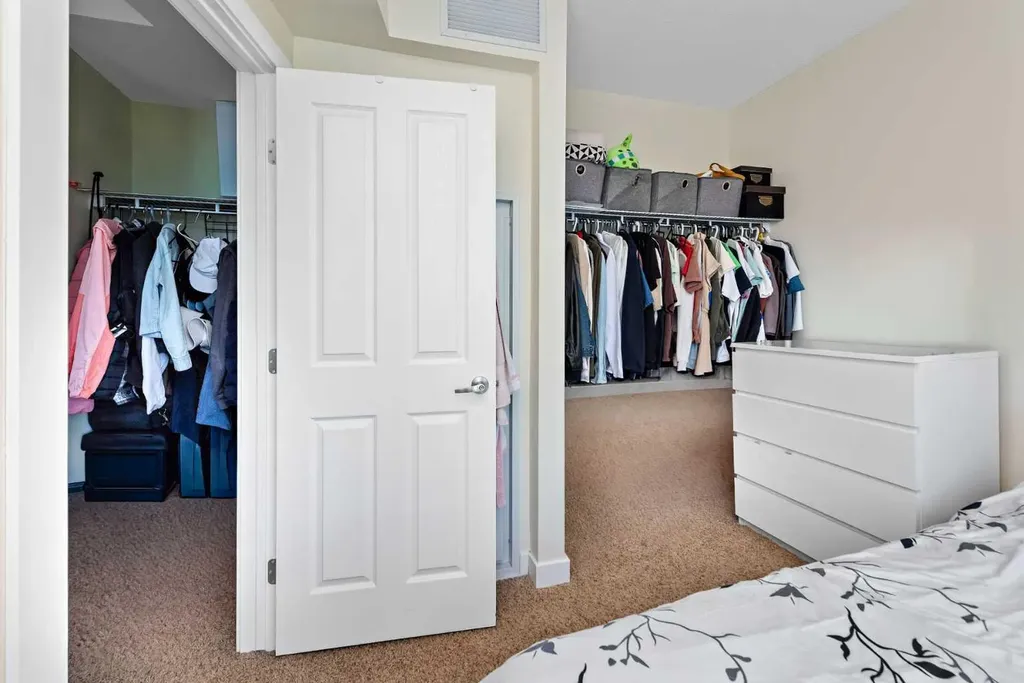 3830 Brentwood Road NW Calgary AB T2L 2J9