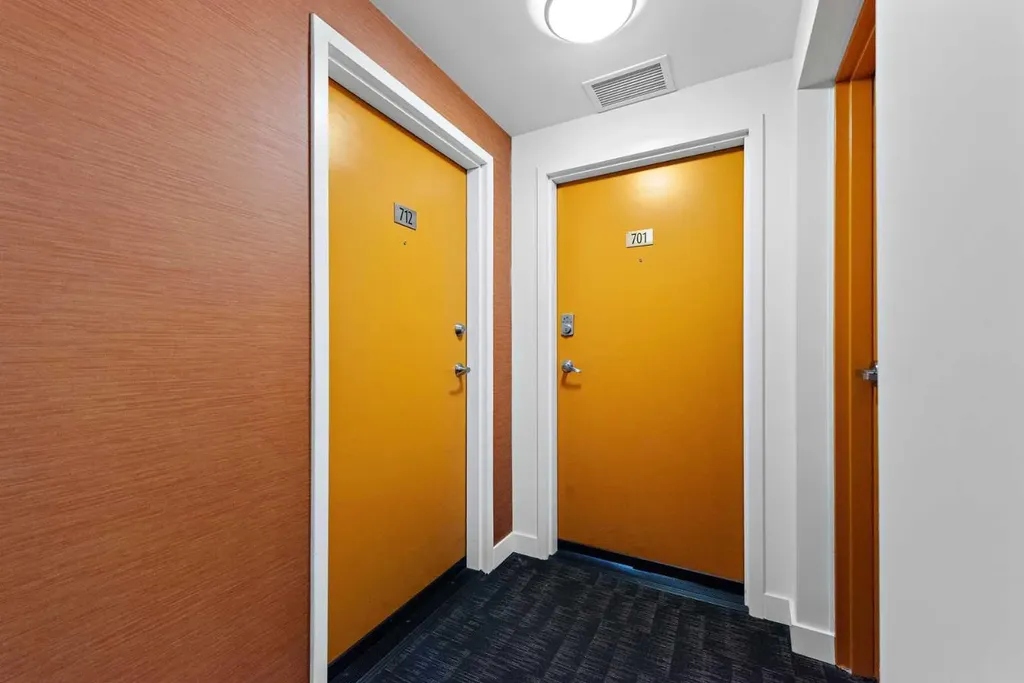 3830 Brentwood Road NW Calgary AB T2L 2J9