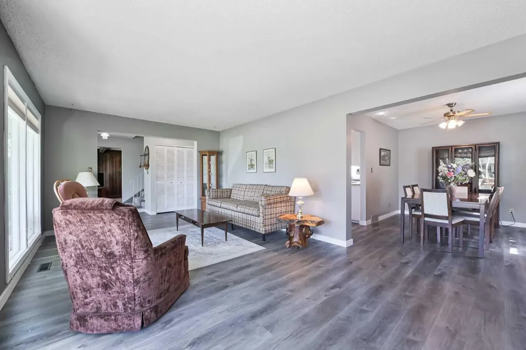 111 Parkglen Place SE Calgary AB T2J 4M5