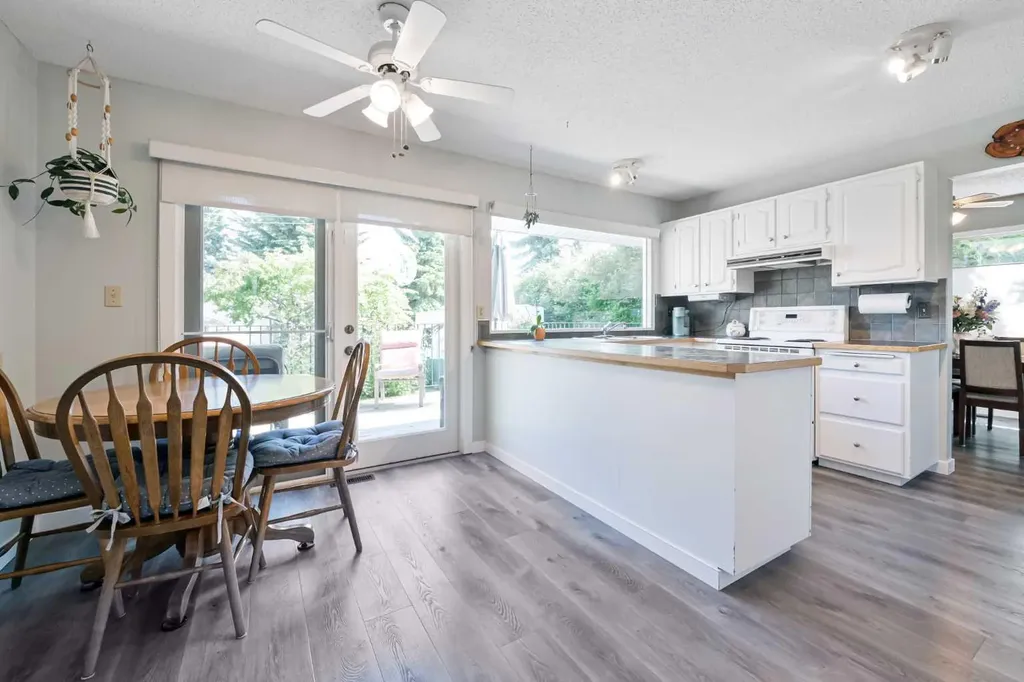 111 Parkglen Place SE Calgary AB T2J 4M5