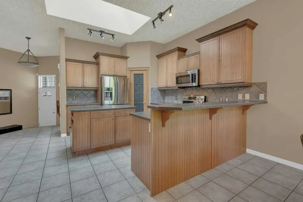 37 Wentworth Gardens SW Calgary AB T3H 4L7