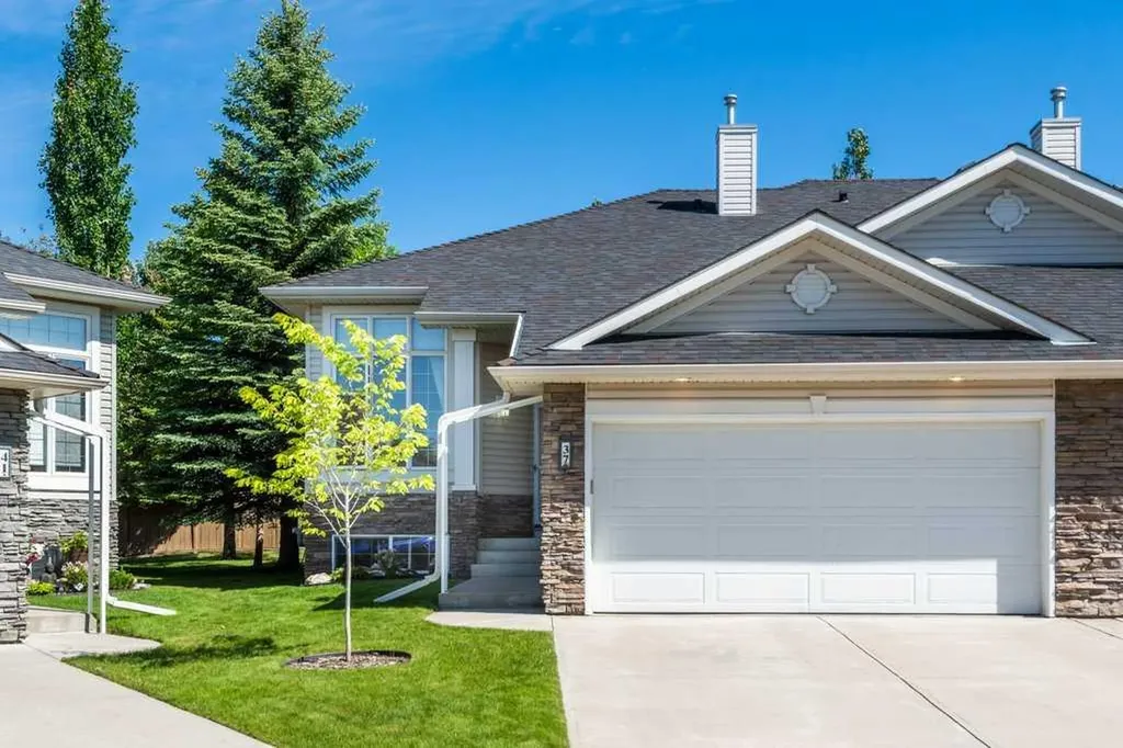 37 Wentworth Gardens SW Calgary AB T3H 4L7
