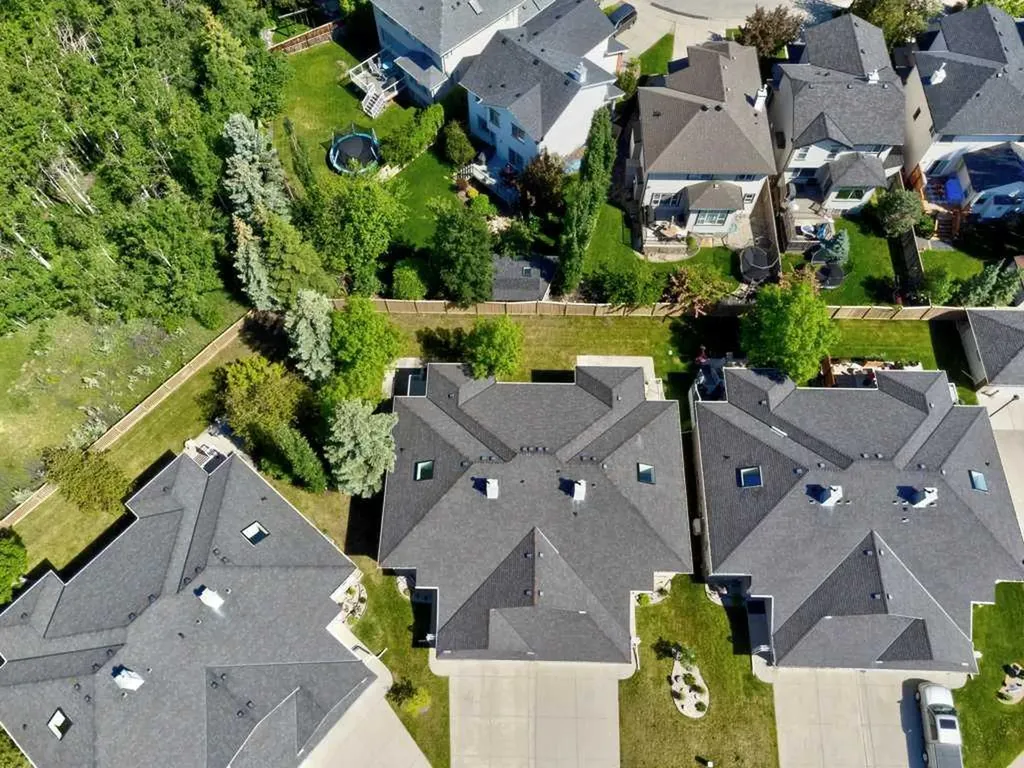 37 Wentworth Gardens SW Calgary AB T3H 4L7