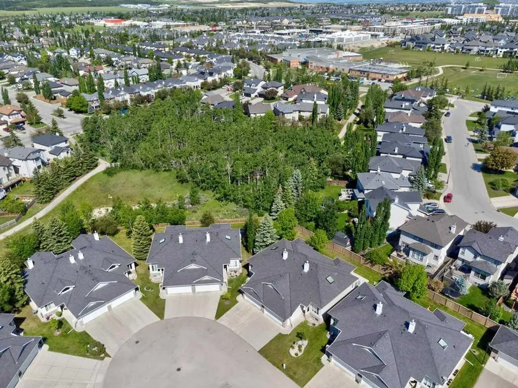 37 Wentworth Gardens SW Calgary AB T3H 4L7