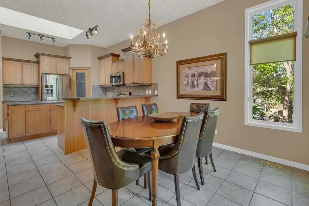 37 Wentworth Gardens SW Calgary AB T3H 4L7