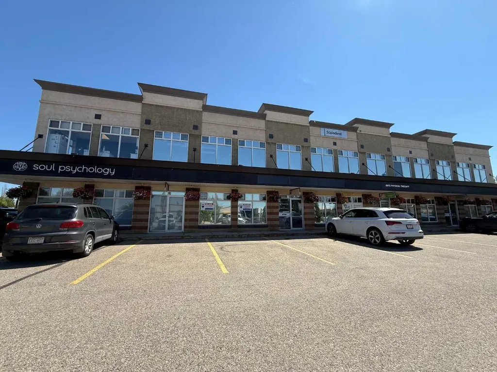 9814 97 Street Grande Prairie AB T8W 2G7