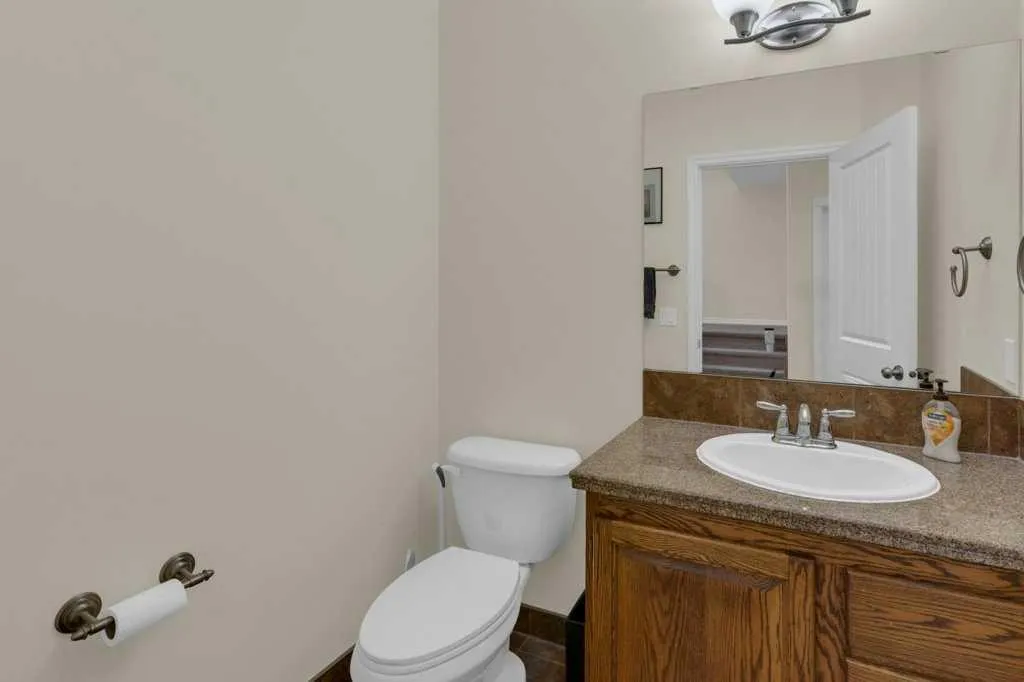 161 Hillcrest Boulevard Strathmore AB T1P0A3