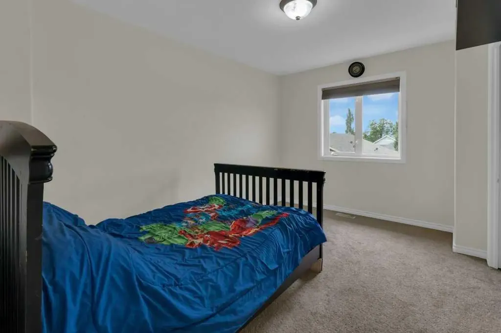 161 Hillcrest Boulevard Strathmore AB T1P0A3