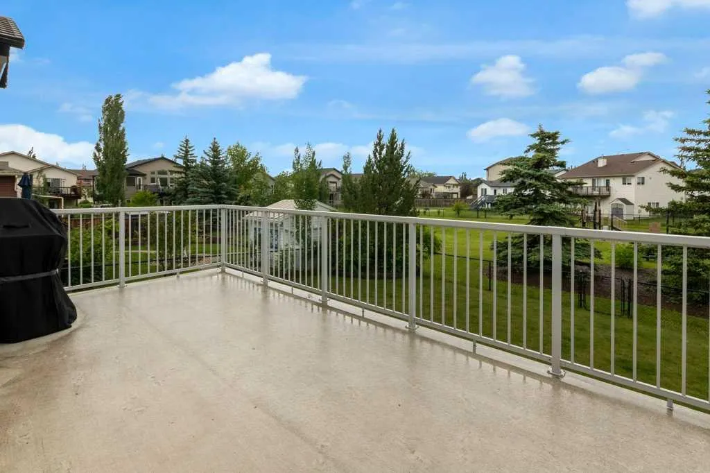 161 Hillcrest Boulevard Strathmore AB T1P0A3
